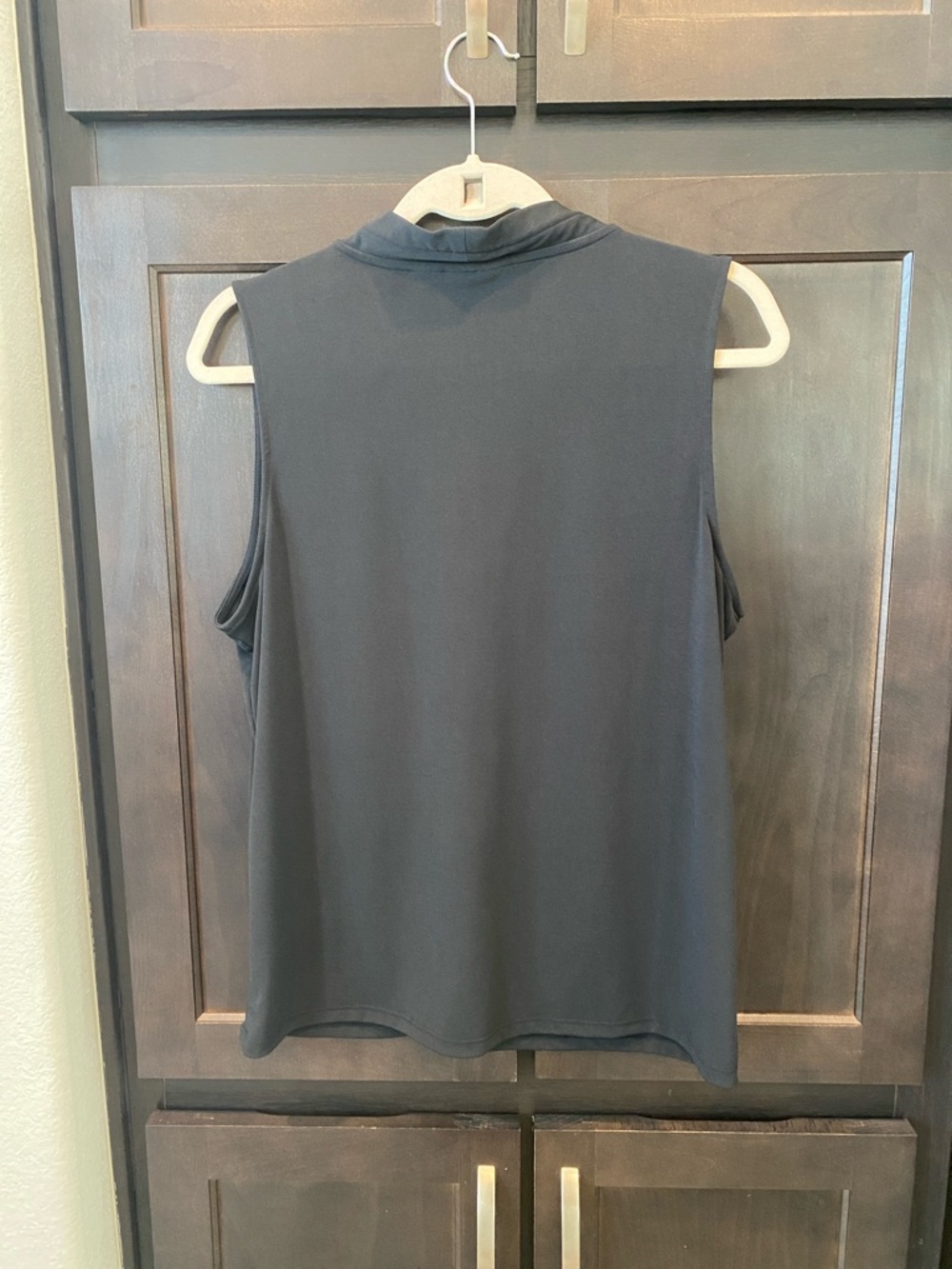 Tahari Black Sleeveless V-Neck Cami - Picture 2 of 3